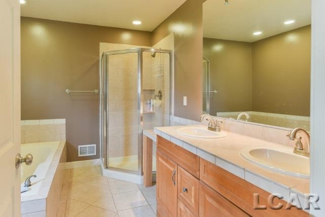 4749 Holloway Road Adrian, MI 49221 - Photo 23 of 45 31303673-22.JPG
