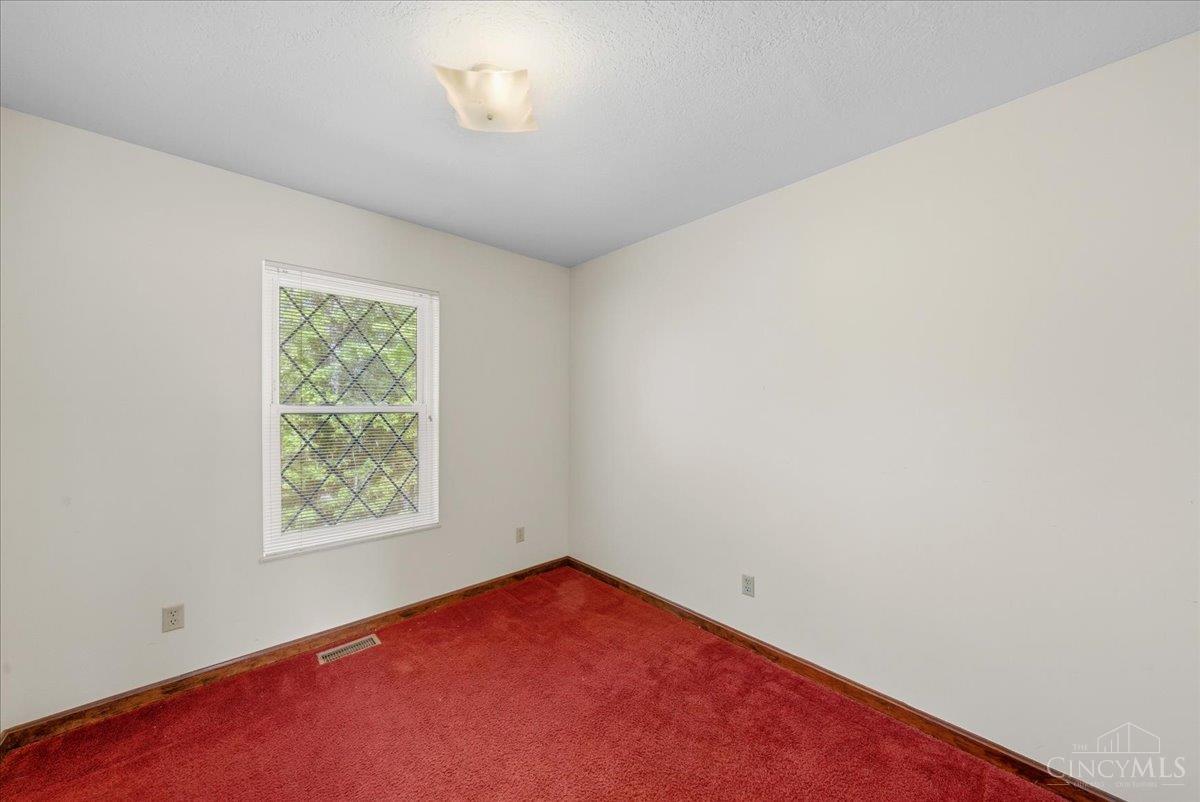 4770 Dent Road Cincinnati, OH 45248 - Photo 13 of 42