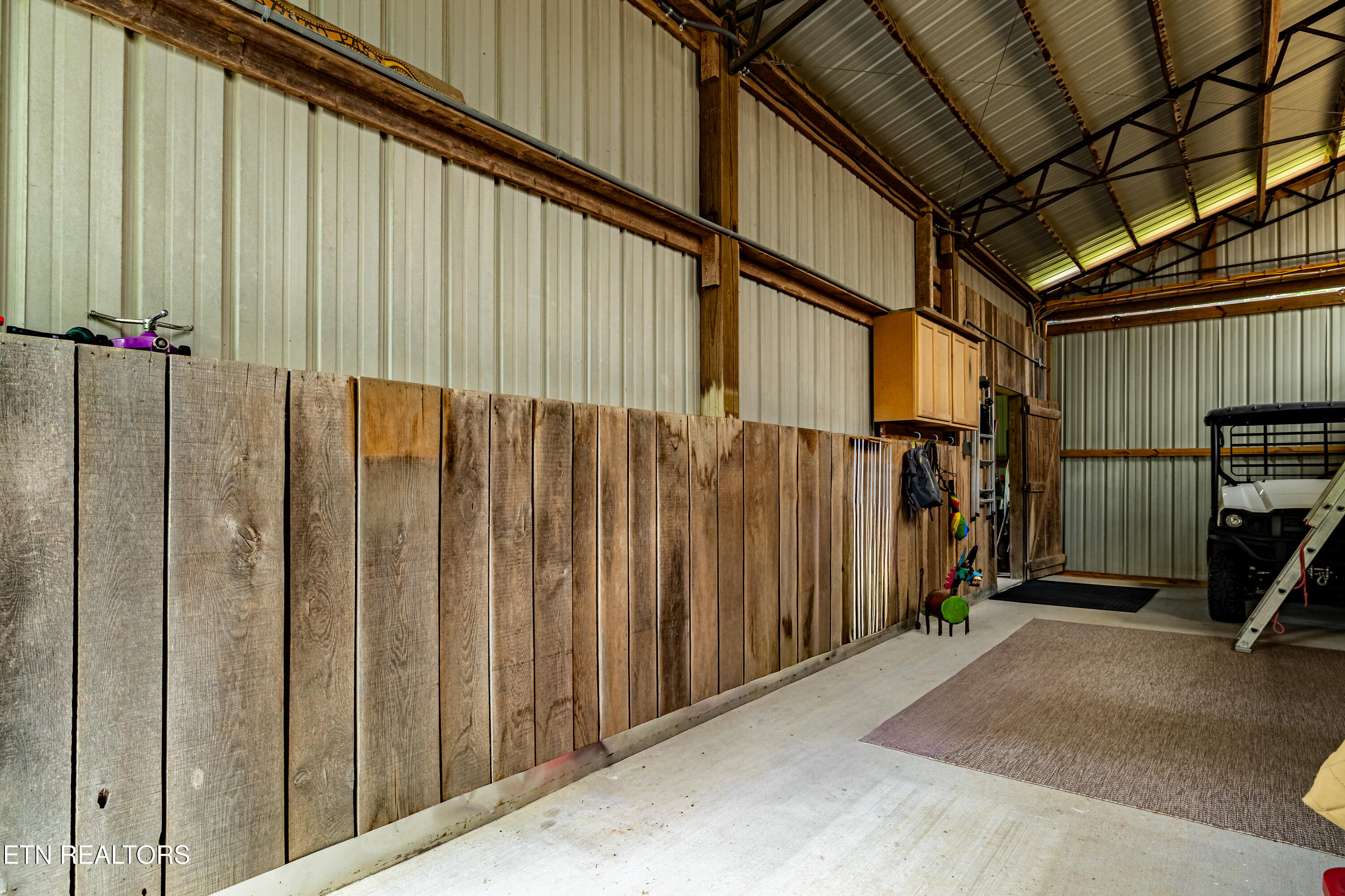 1152 Brier Branch Road Graysville, TN 37338 - Photo 8 of 49 Enclosed Entry & Storage