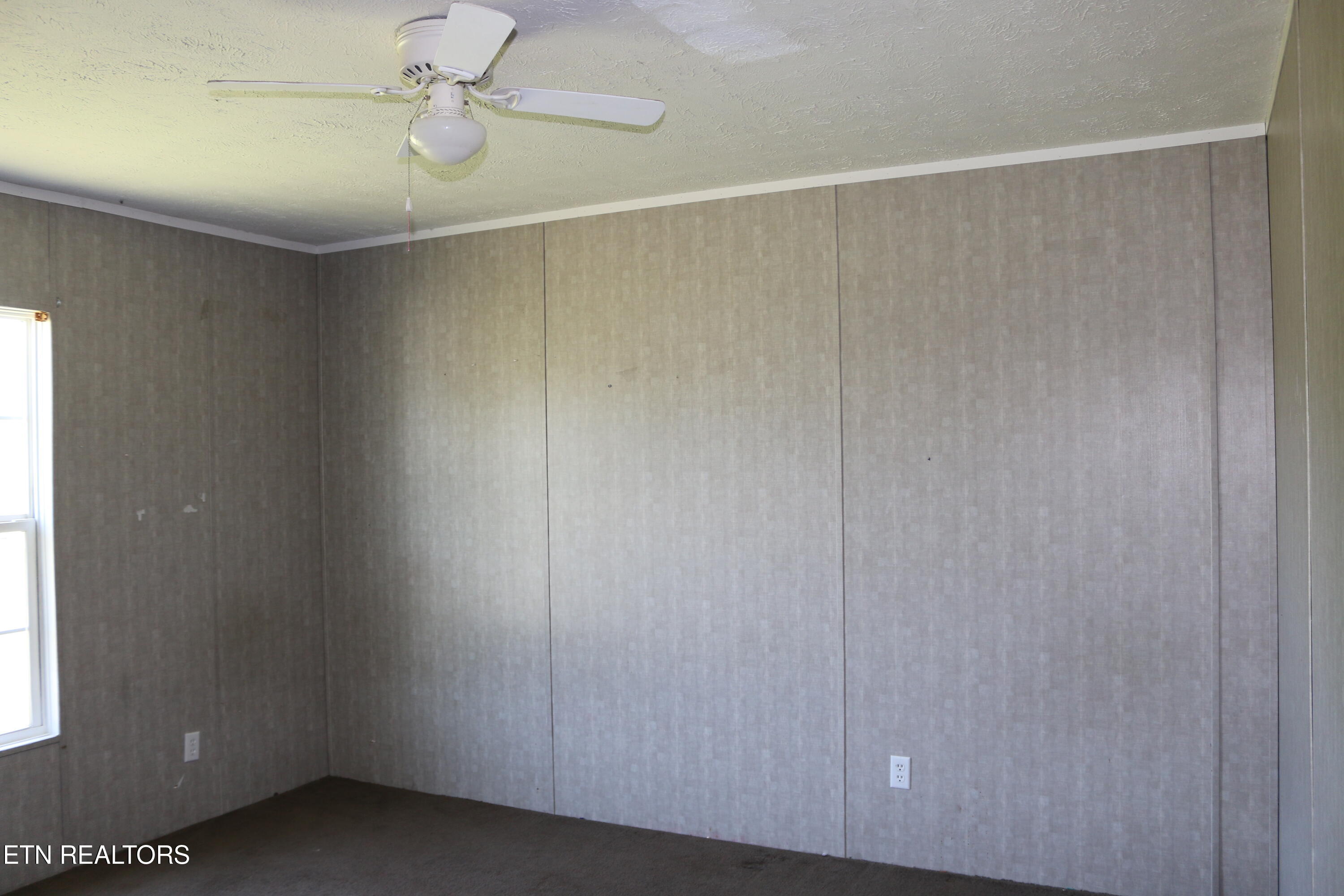 103 Meadow Brook Road Sweetwater, TN 37874 - Photo 21 of 30 Bedroom 2 - hallway view