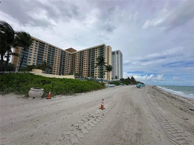 a view of outdoor space with city view