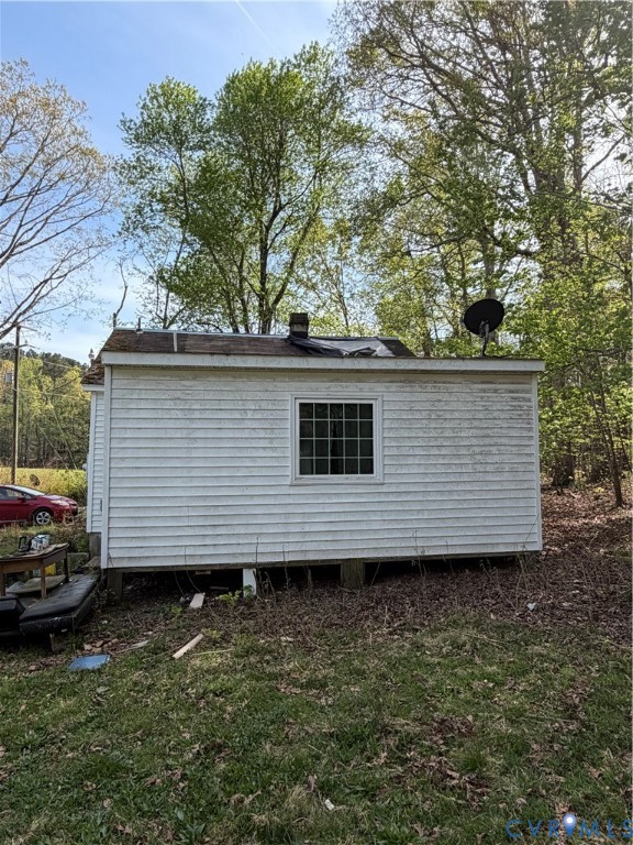 4806 Cox Road Wilsons, VA 23894 - Photo 3 of 12