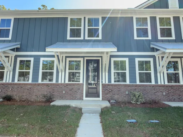 $2,100 | 465 Martins Creek Boulevard, Summerville, SC 29485
