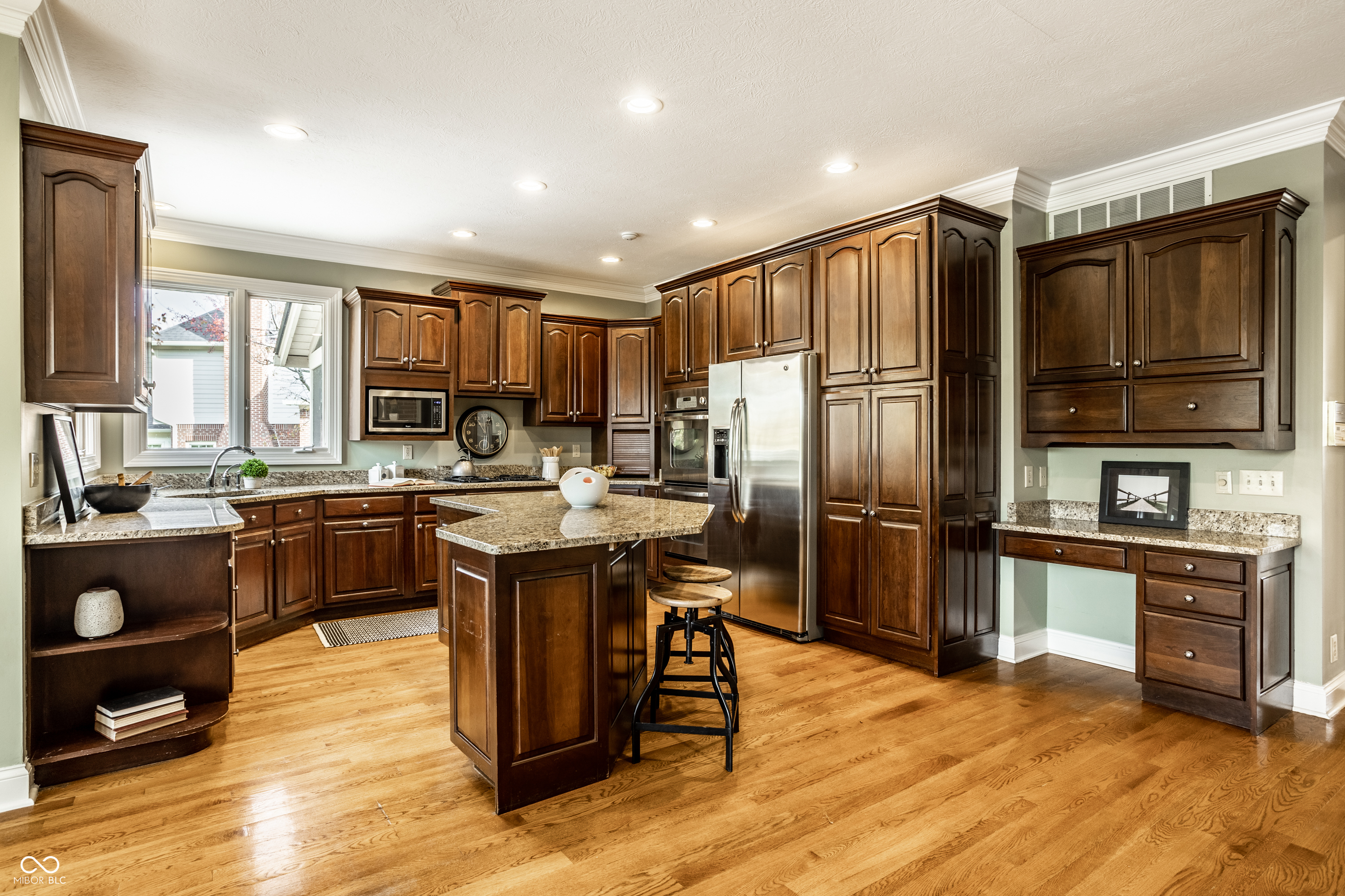 10554 Hyde Park Carmel, IN 46032 - Photo 23 of 74