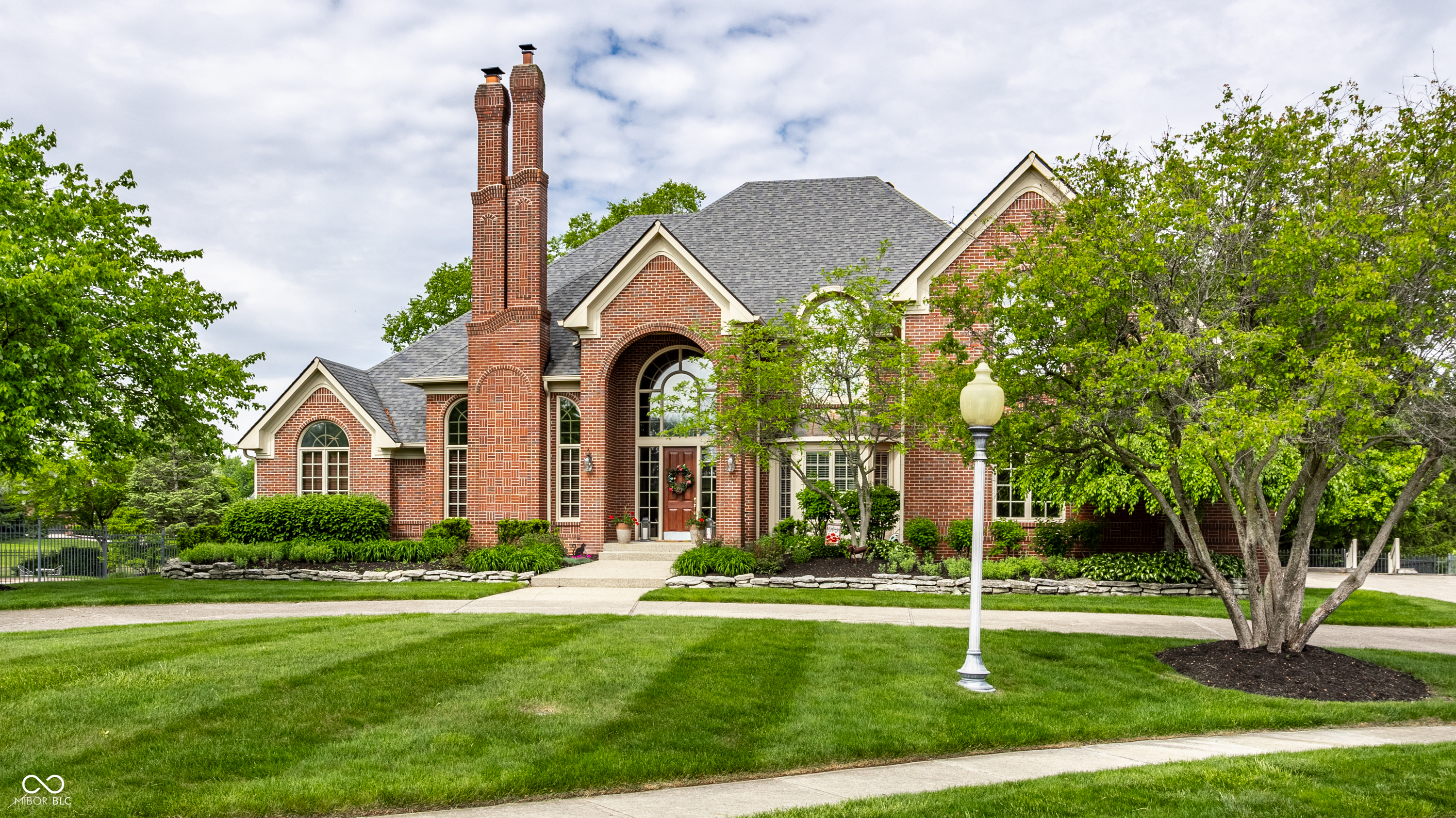 10554 Hyde Park Carmel, IN 46032 - Photo 3 of 74