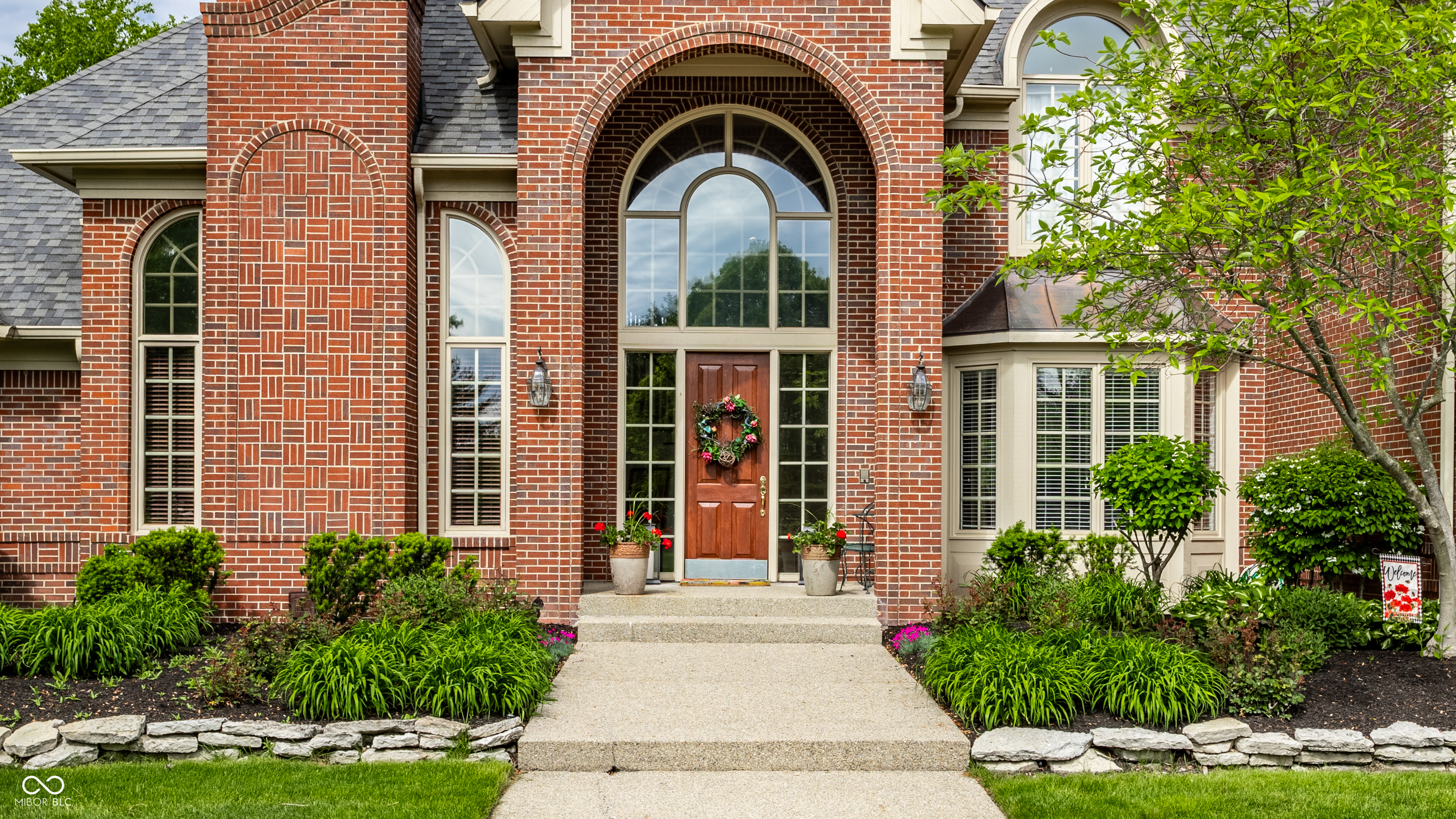 10554 Hyde Park Carmel, IN 46032 - Photo 4 of 74