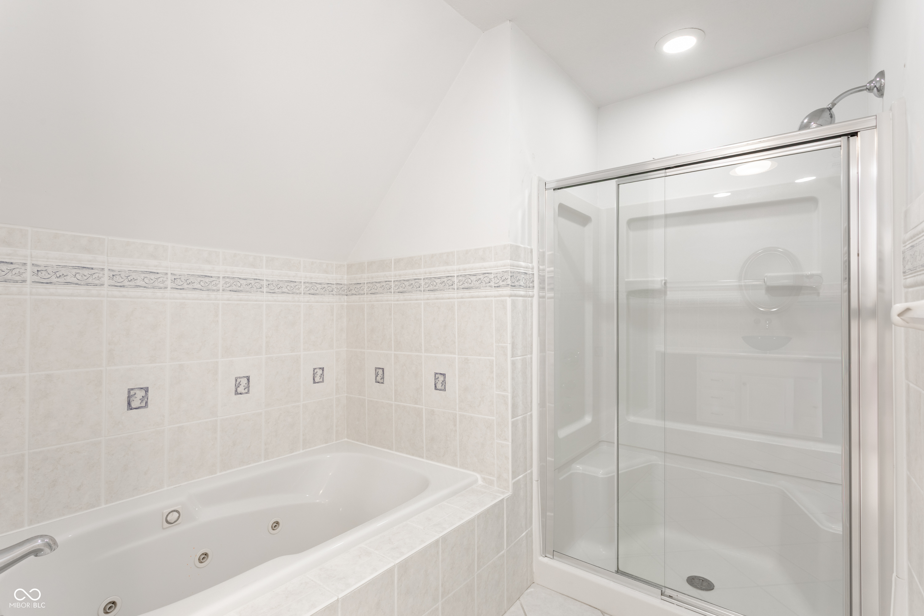 10554 Hyde Park Carmel, IN 46032 - Photo 41 of 74