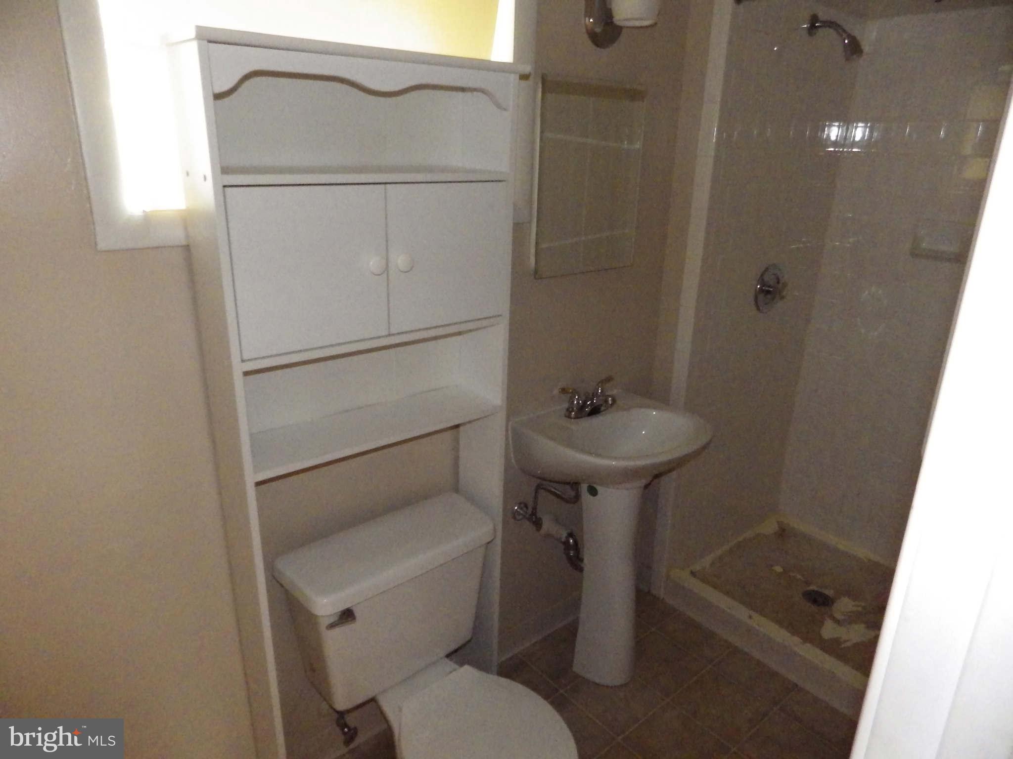 5430 Whitfield Chapel Road Lanham, MD 20706 - Photo 14 of 15 Bath