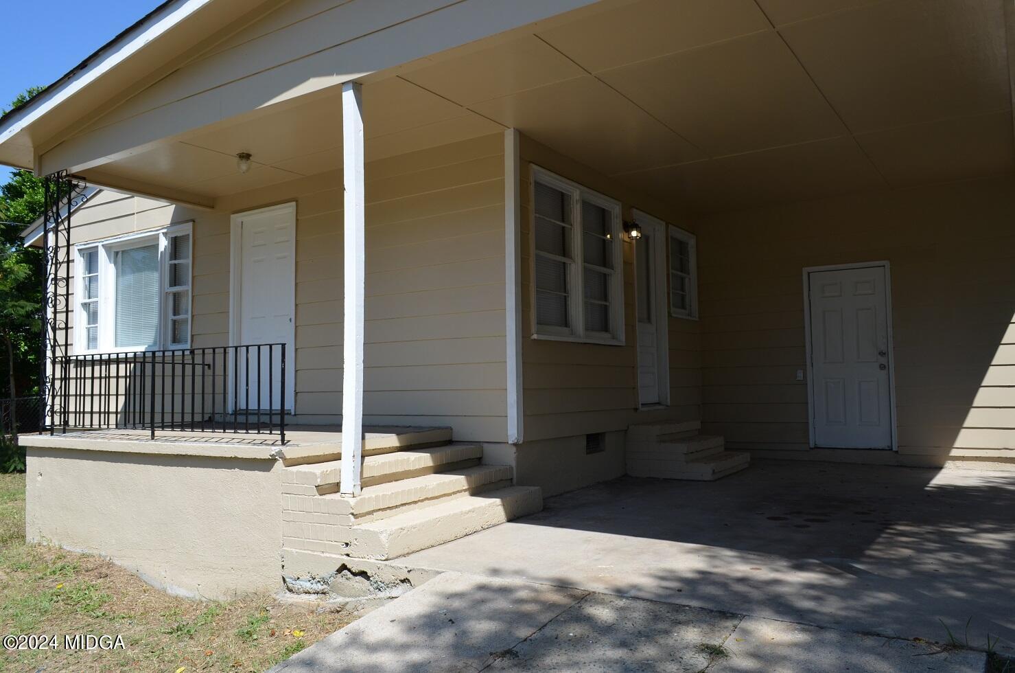1579 Canterbury Road Macon, GA 31206 - Photo 2 of 15 a view of balcony