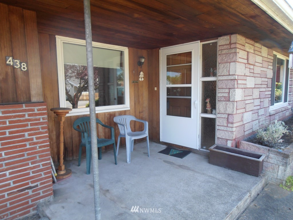 438 Southwest 14th Street Chehalis, WA 98532 - Photo 2 of 14 Gallery Image 2
