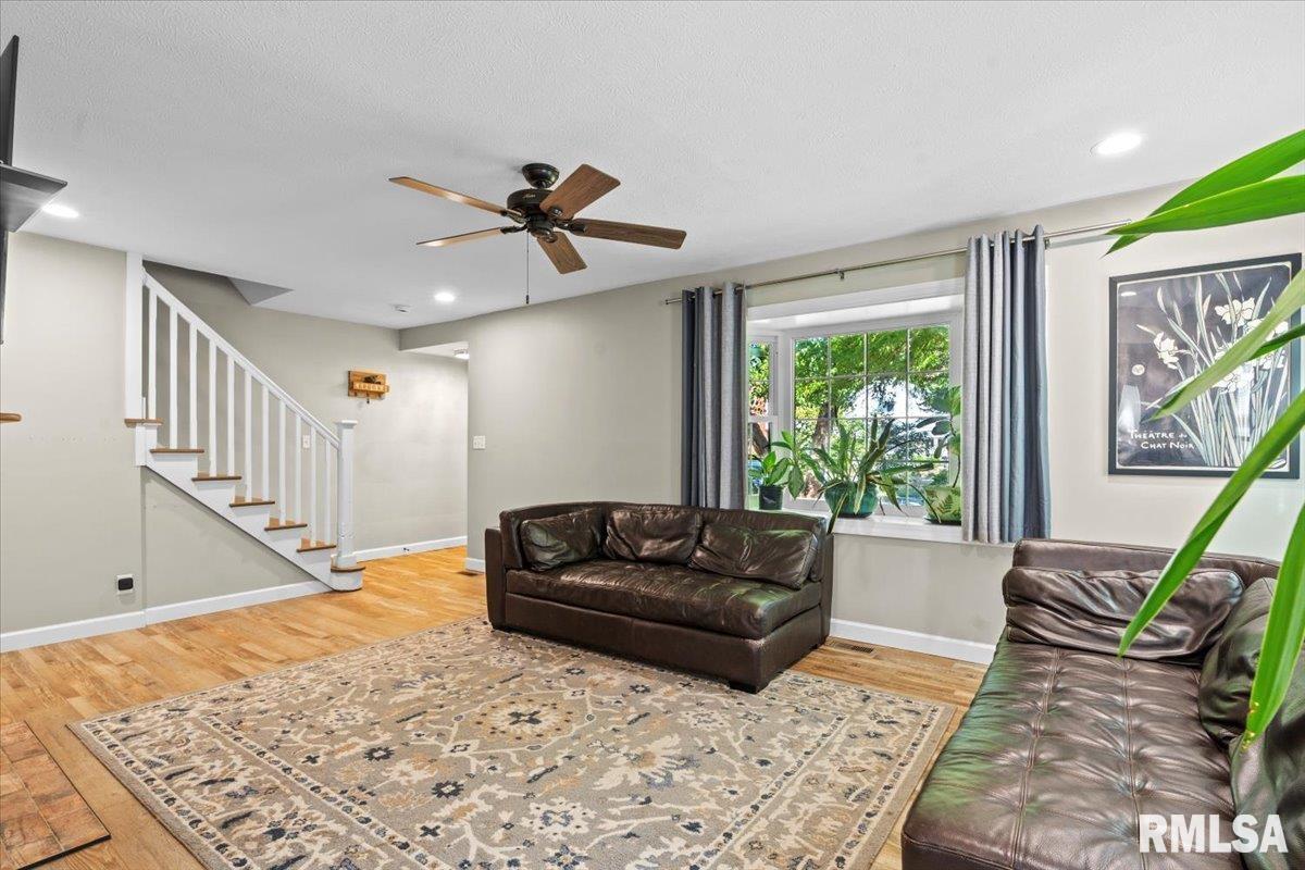 1915 North 6th Street Springfield, IL 62702 - Photo 8 of 31