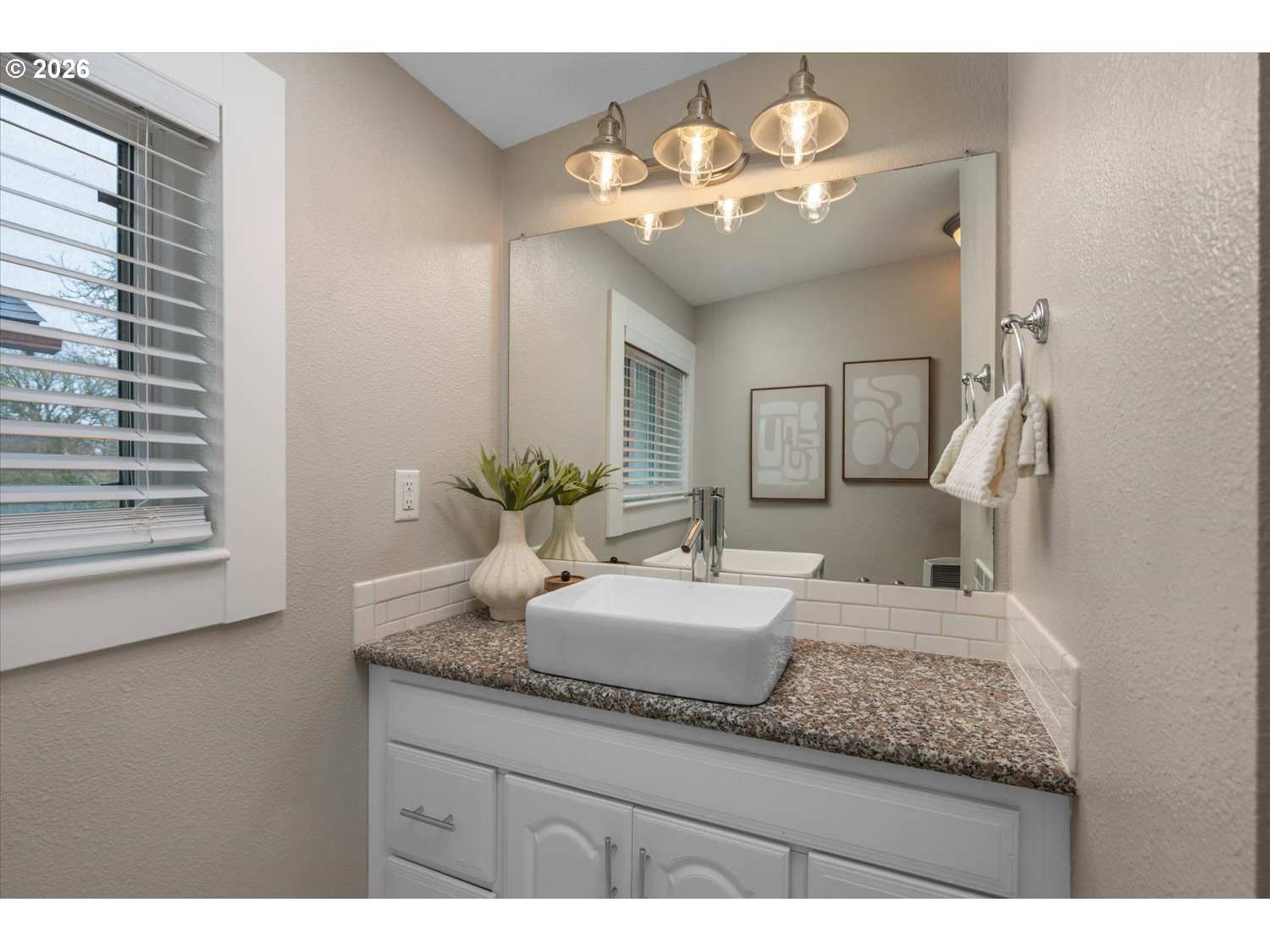 130 Northeast Morris Street Portland, OR 97212 - Photo 28 of 47 Bathroom