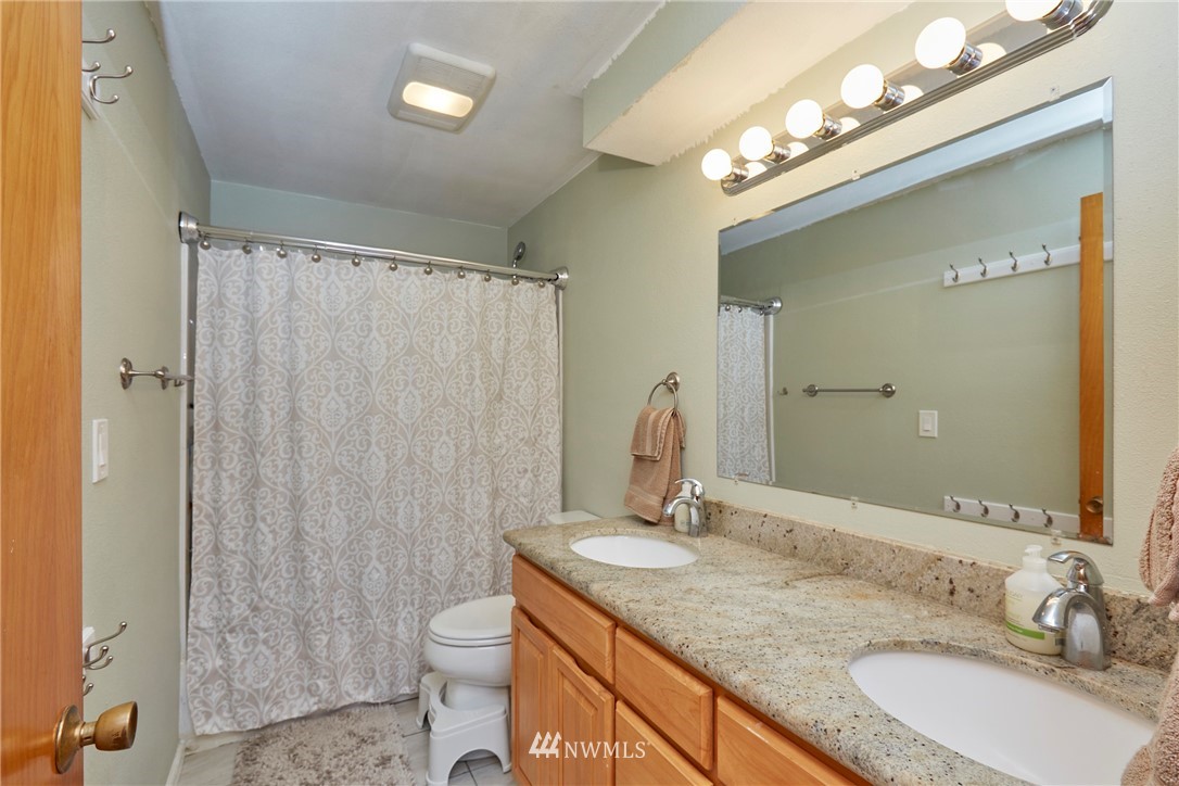 2133 Mitchell Road Southeast Port Orchard, WA 98366 - Photo 22 of 29 Gallery Image 22