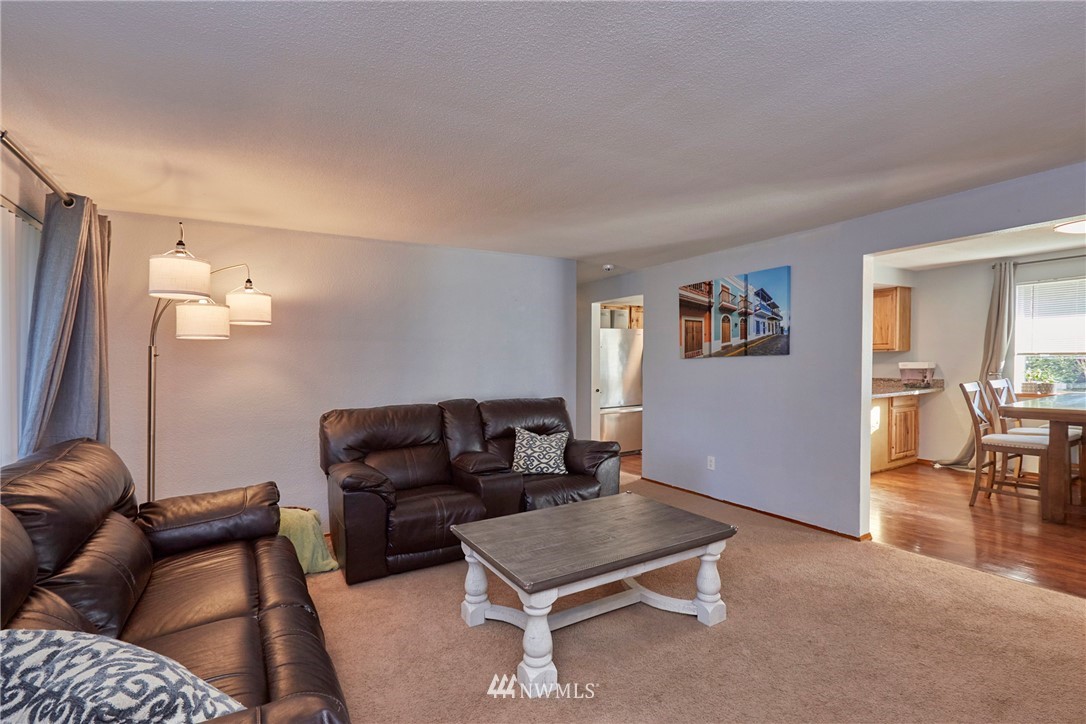 2133 Mitchell Road Southeast Port Orchard, WA 98366 - Photo 8 of 29 Gallery Image 8