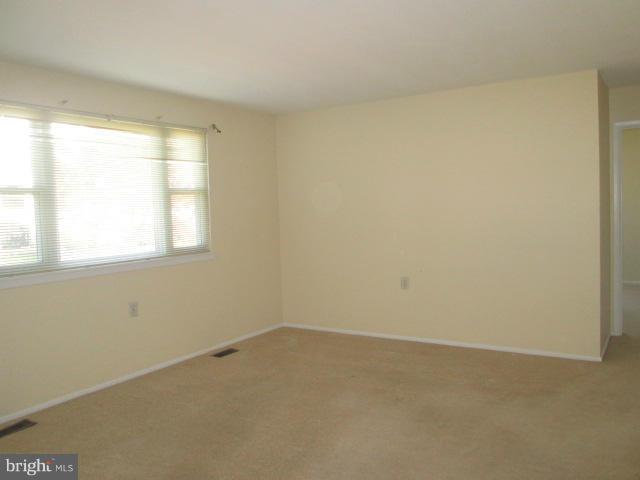 7062 Catalpa Road Frederick, MD 21703 - Photo 13 of 27 Living Room