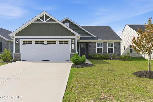 $386,900 | 1123 Middle Crst Drive Northeast, Bolivia, NC 28422