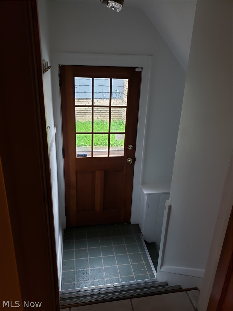917 Cambridge Road Cleveland Heights, OH 44121 - Photo 22 of 27 Gallery Image 22