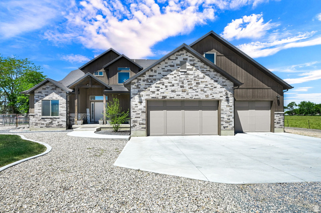643 South 4100th Street West Ogden, UT 84404 - Photo 1 of 56