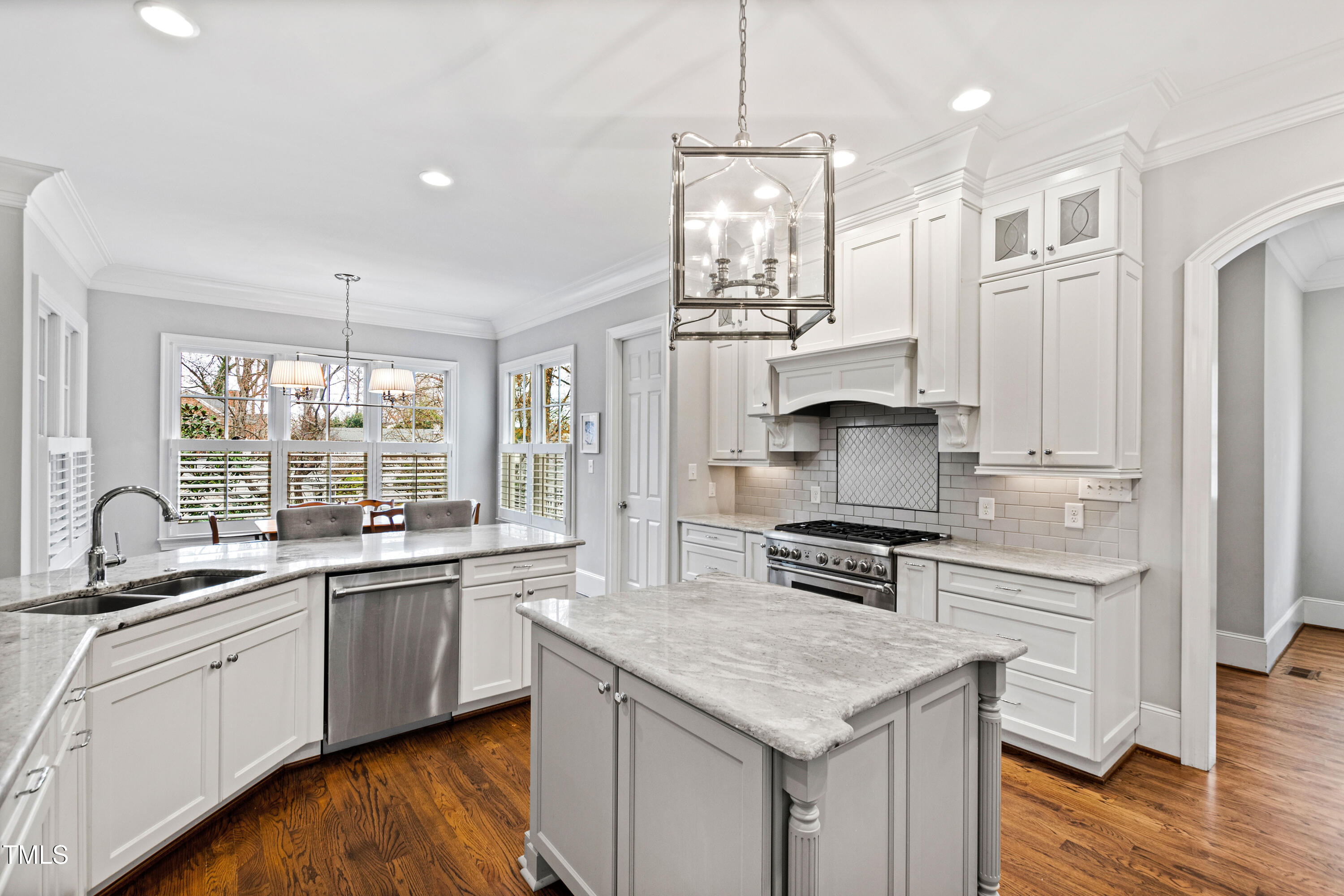 2635 Lakeview Drive Raleigh, NC 27608 - Photo 17 of 67 Lakeview (31)