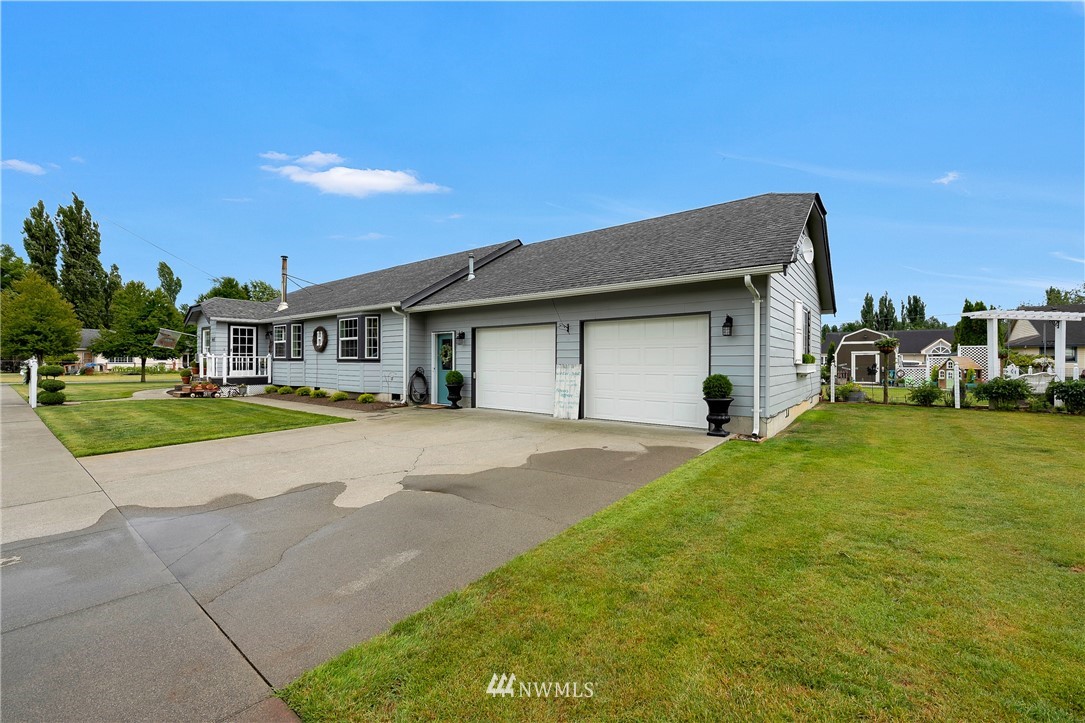441 First Street Sumas, WA 98295 - Photo 2 of 25 Gallery Image 2
