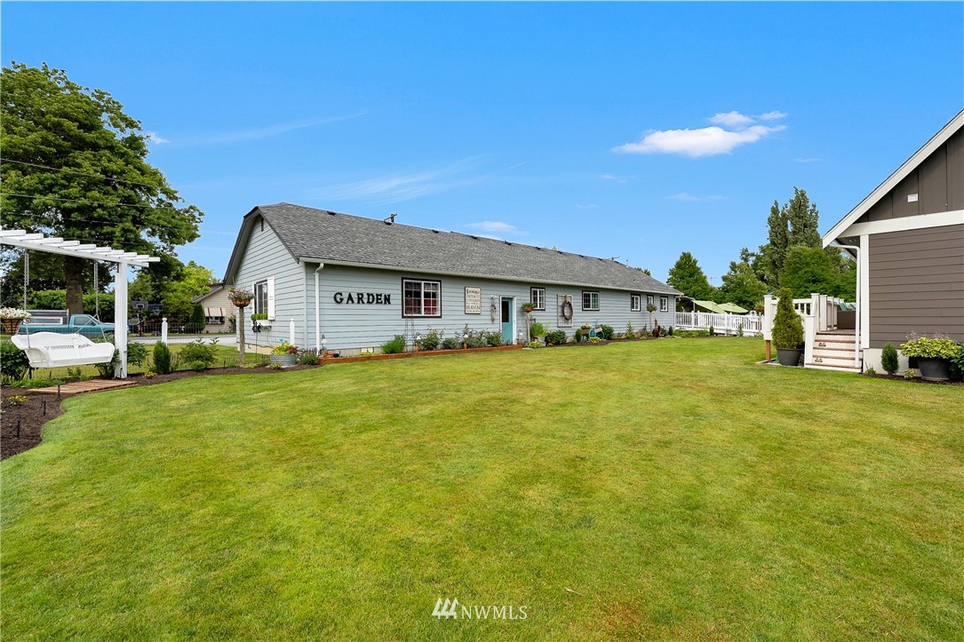 441 First Street Sumas, WA 98295 - Photo 3 of 25 Gallery Image 3