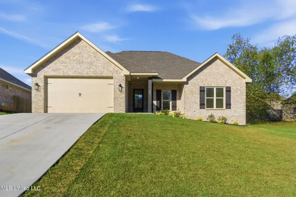 $319,900 | 43 Island Oak, Hattiesburg, MS 39402