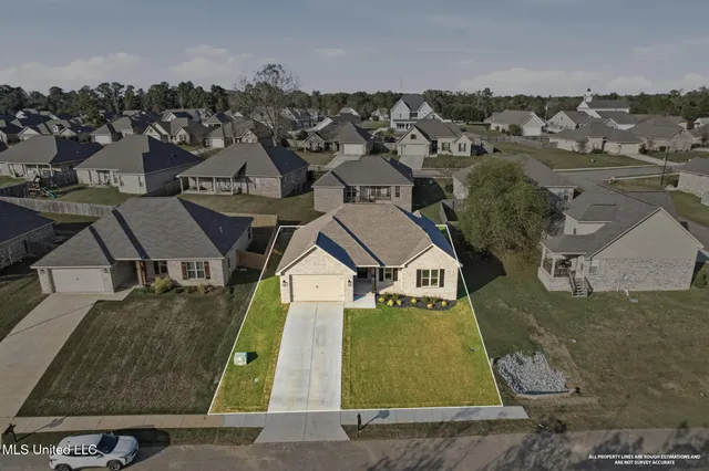 $319,900 | 43 Island Oak, Hattiesburg, MS 39402