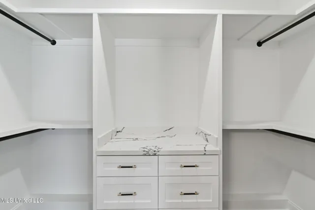 $319,900 | 43 Island Oak, Hattiesburg, MS 39402