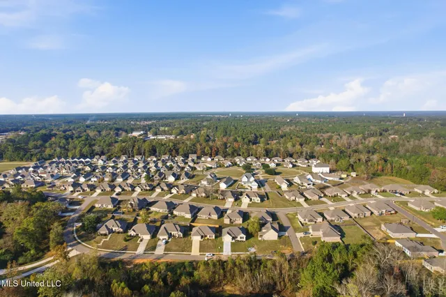 $319,900 | 43 Island Oak, Hattiesburg, MS 39402