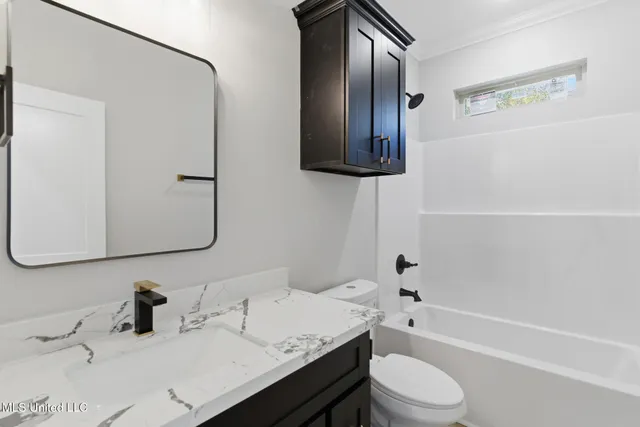 $319,900 | 43 Island Oak, Hattiesburg, MS 39402