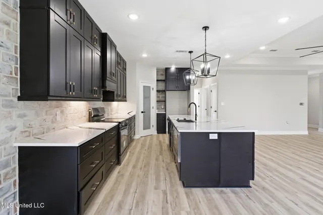 $319,900 | 43 Island Oak, Hattiesburg, MS 39402