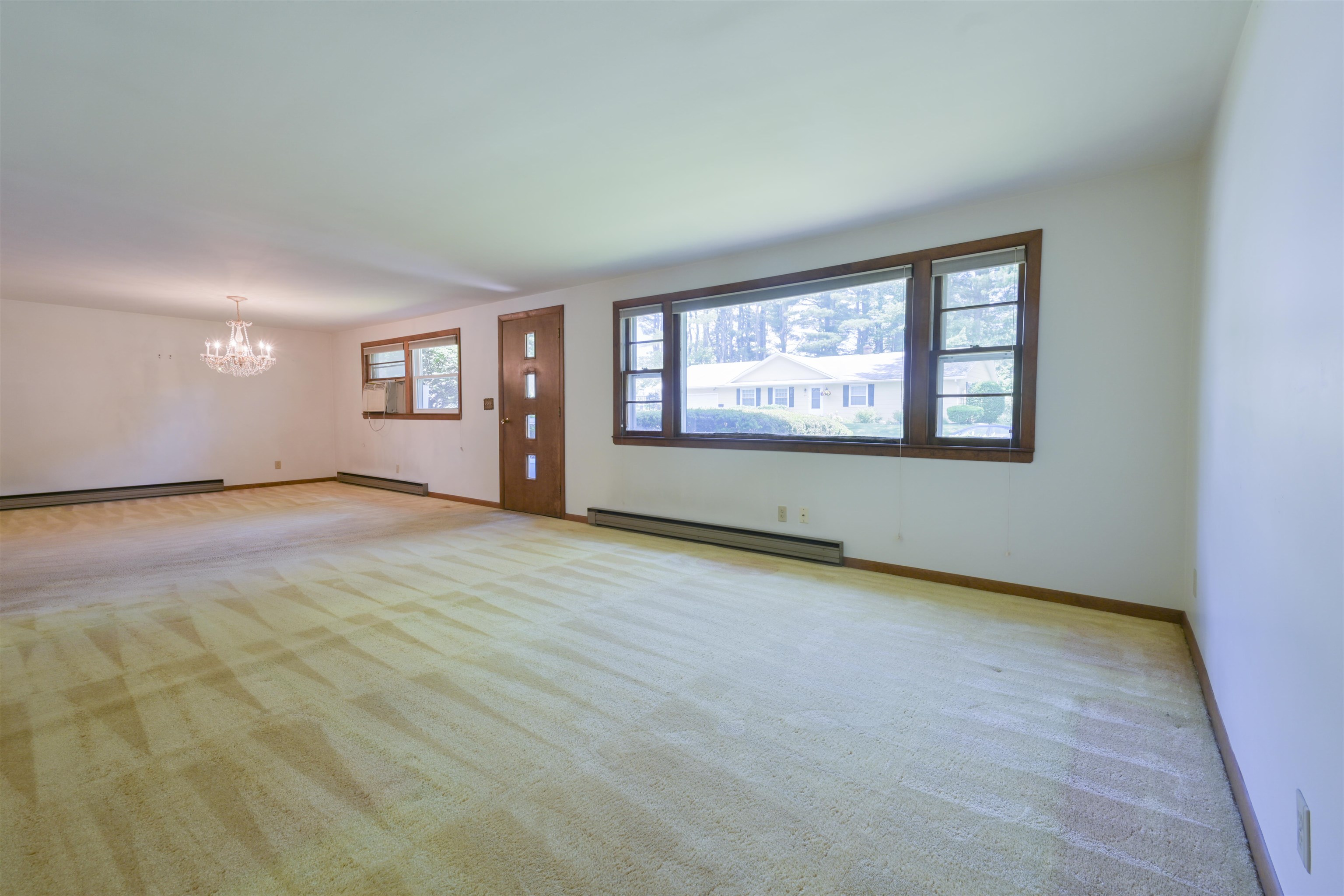 60 Hillhaven Road Manchester, NH 03104 - Photo 8 of 58