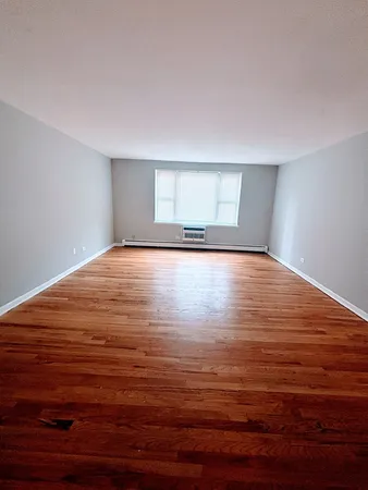 $1,650 | 3161 North Cambridge Avenue, Unit 315, Chicago, IL 60657