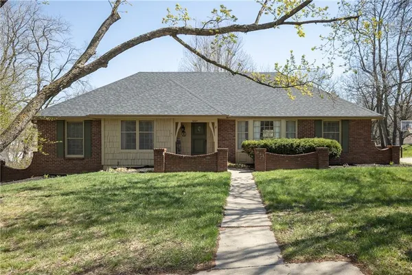 $390,000 | 3607 East Colony Square, St. Joseph, MO 64506