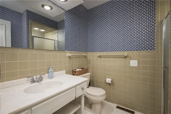 $390,000 | 3607 East Colony Square, St. Joseph, MO 64506