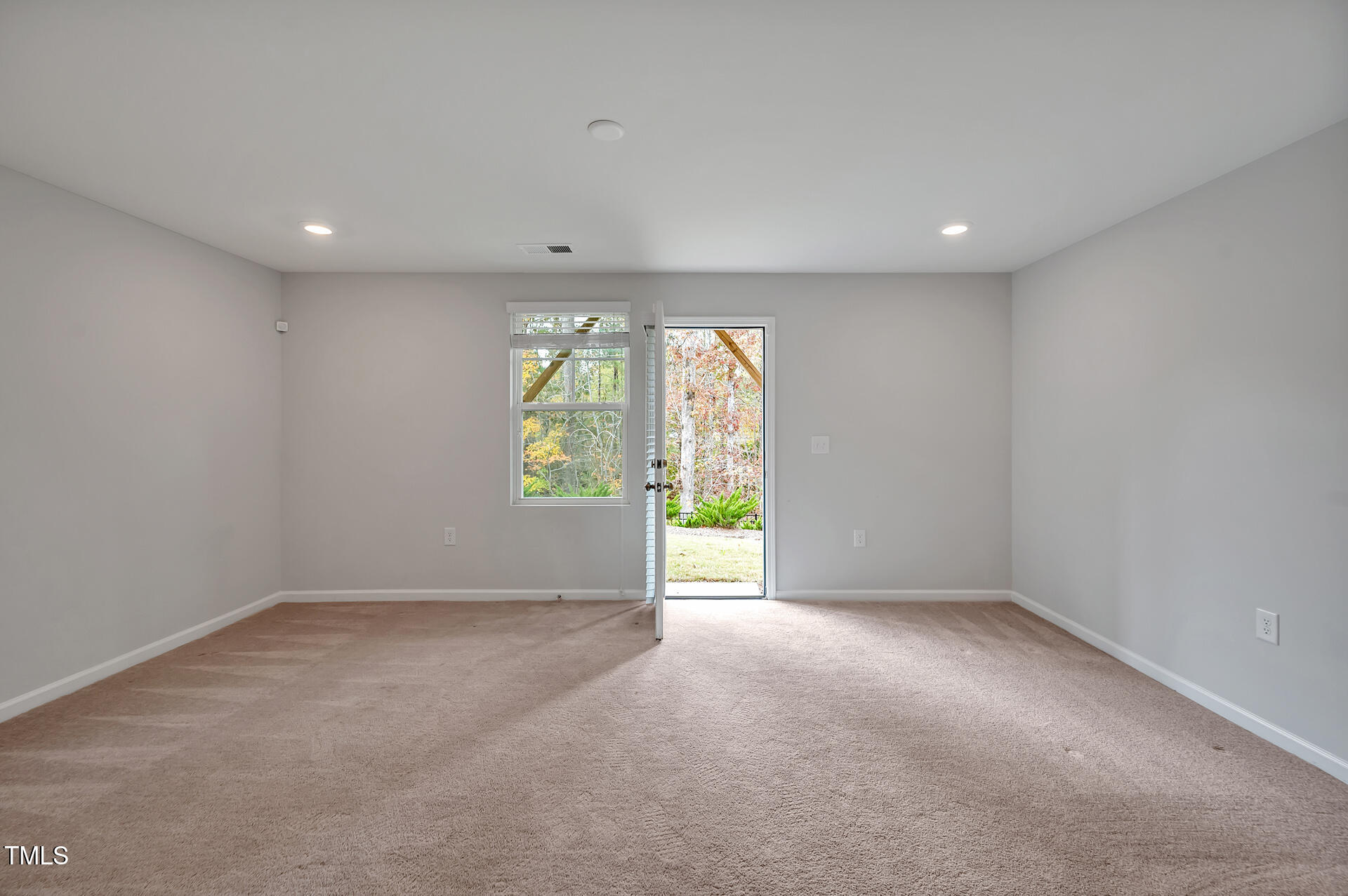 1107 Shoreside Drive Durham, NC 27713 - Photo 10 of 41 FAR_2316