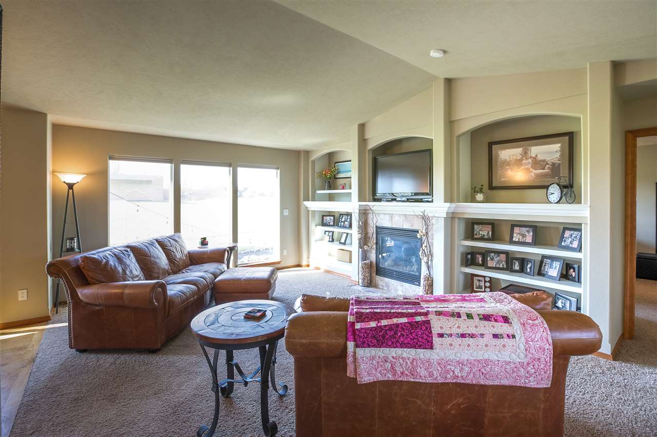902 East Cooper Lane Colbert, WA 99005 - Photo 11 of 20 Gallery Image 11