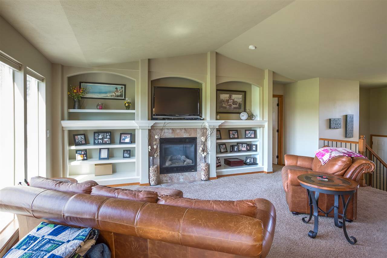 902 East Cooper Lane Colbert, WA 99005 - Photo 6 of 20 Gallery Image 6
