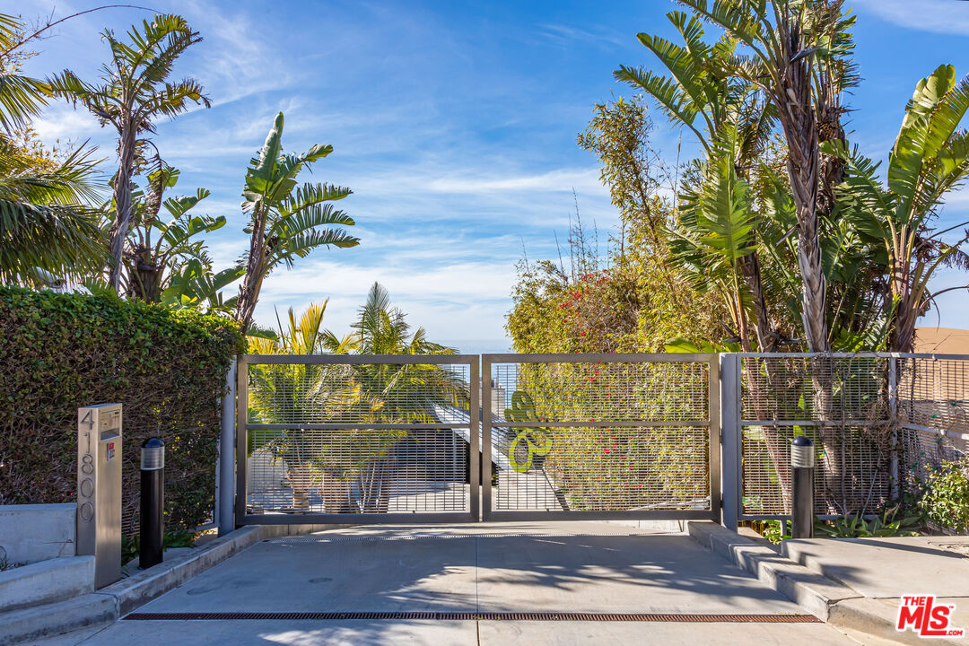 41800 Pacific Coast Highway Malibu, CA 90265 - Photo 4 of 56 Gallery Image 4