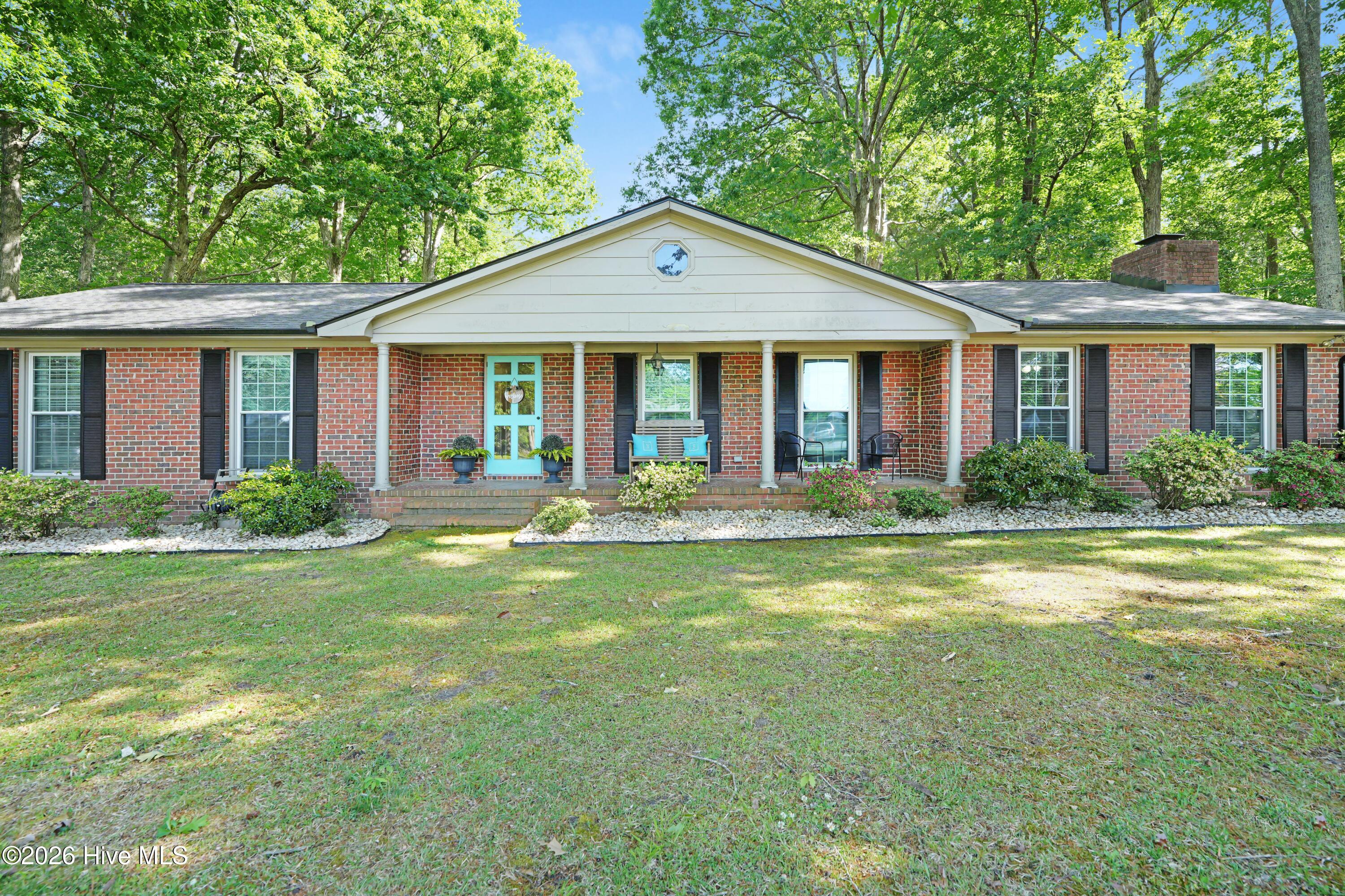 281 Greenbriar Country Road Tarboro, NC 27886 - Photo 2 of 36 7IV09880