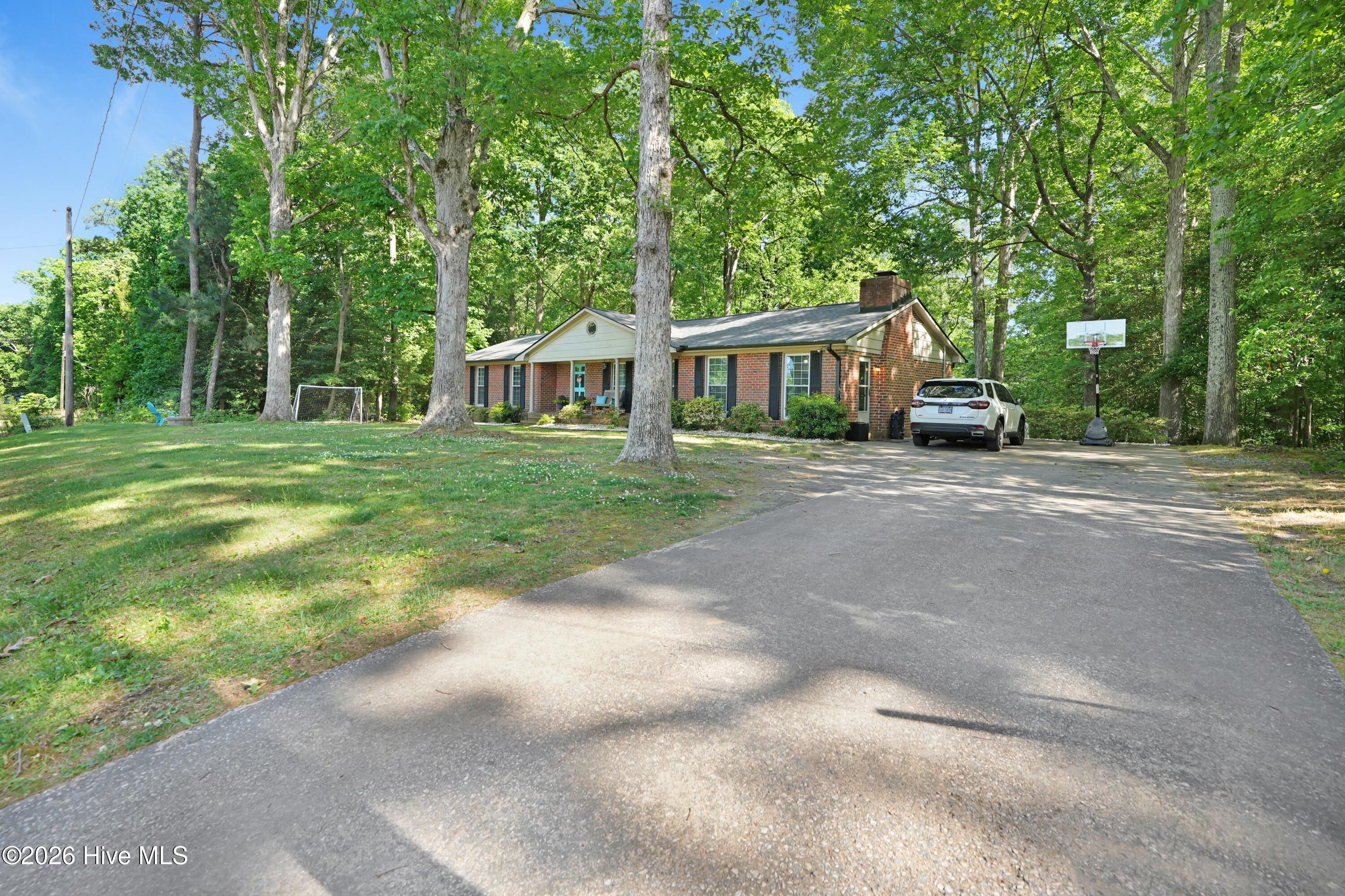 281 Greenbriar Country Road Tarboro, NC 27886 - Photo 3 of 36 7IV09875