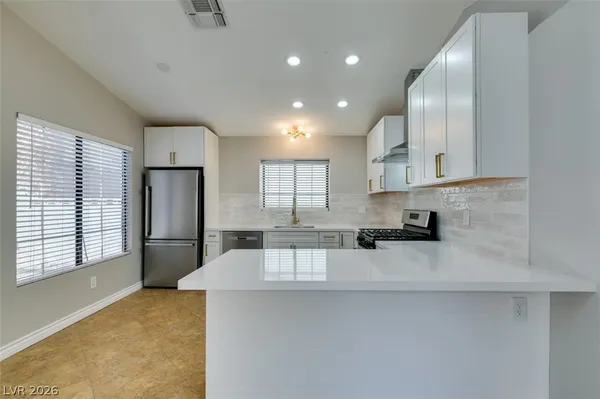 $1,825 | 7053 Abbeyville Drive, Las Vegas, NV 89119