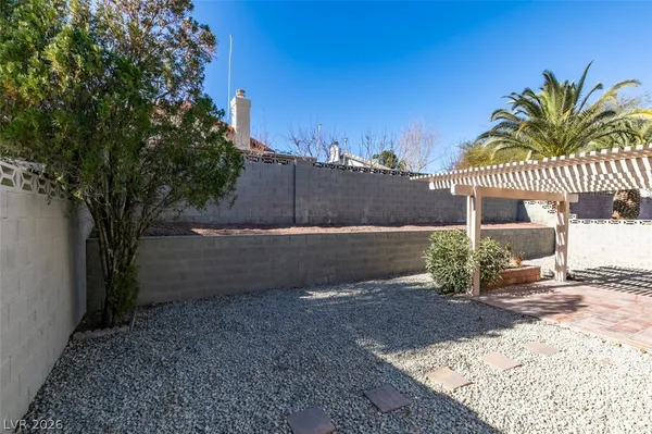 $1,825 | 7053 Abbeyville Drive, Las Vegas, NV 89119