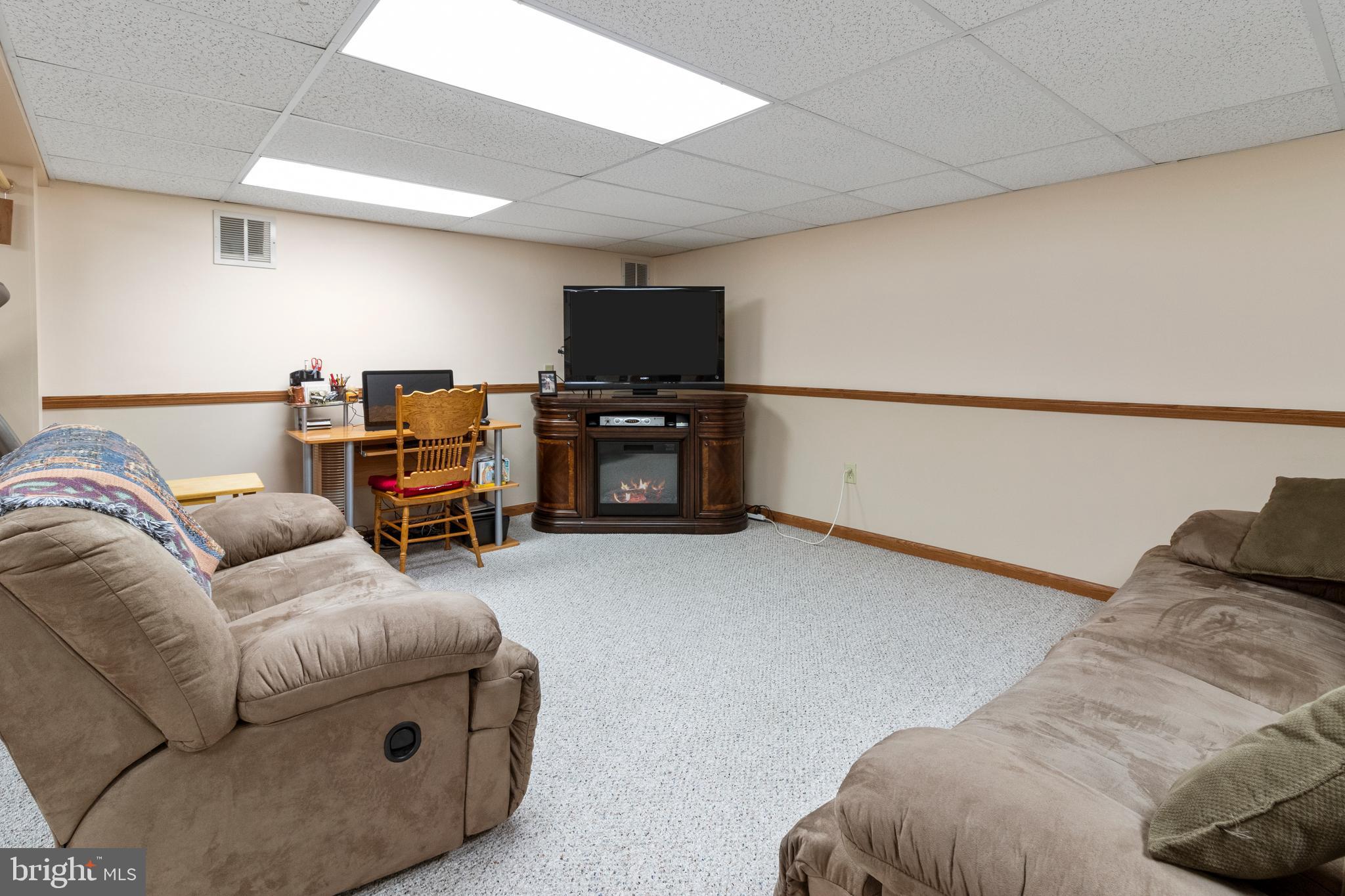 743 Roger Road Warminster, PA 18974 - Photo 22 of 26 Family Room