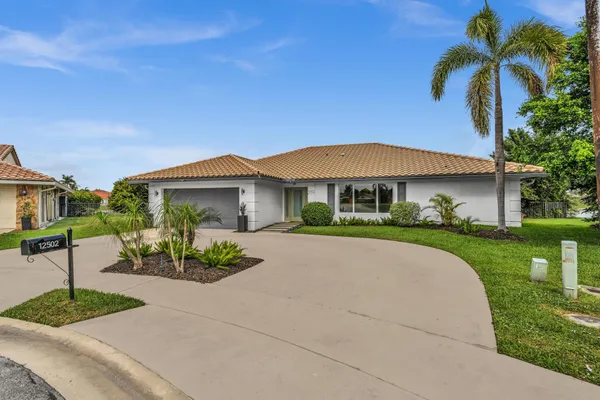$5,900 | 12502 Baywind Court, Boca Raton, FL 33428