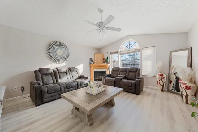 $274,999 | 1502 Carriage Circle, Faribault, MN 55021