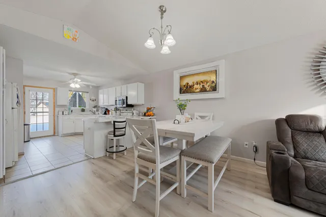 $274,999 | 1502 Carriage Circle, Faribault, MN 55021