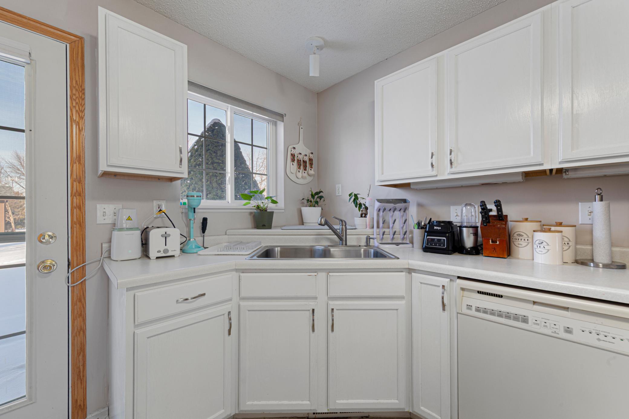 1502 Carriage Circle Faribault, MN 55021 - Photo 19 of 30