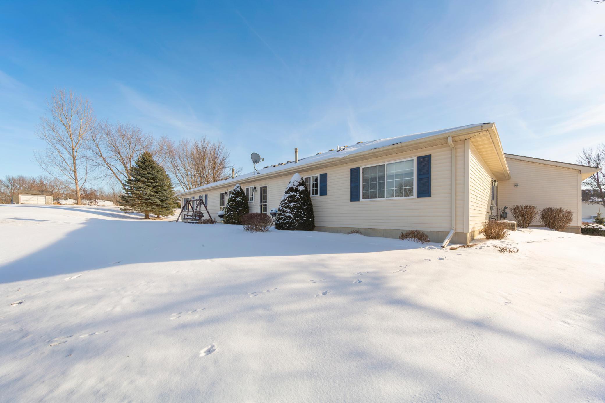 1502 Carriage Circle Faribault, MN 55021 - Photo 7 of 30