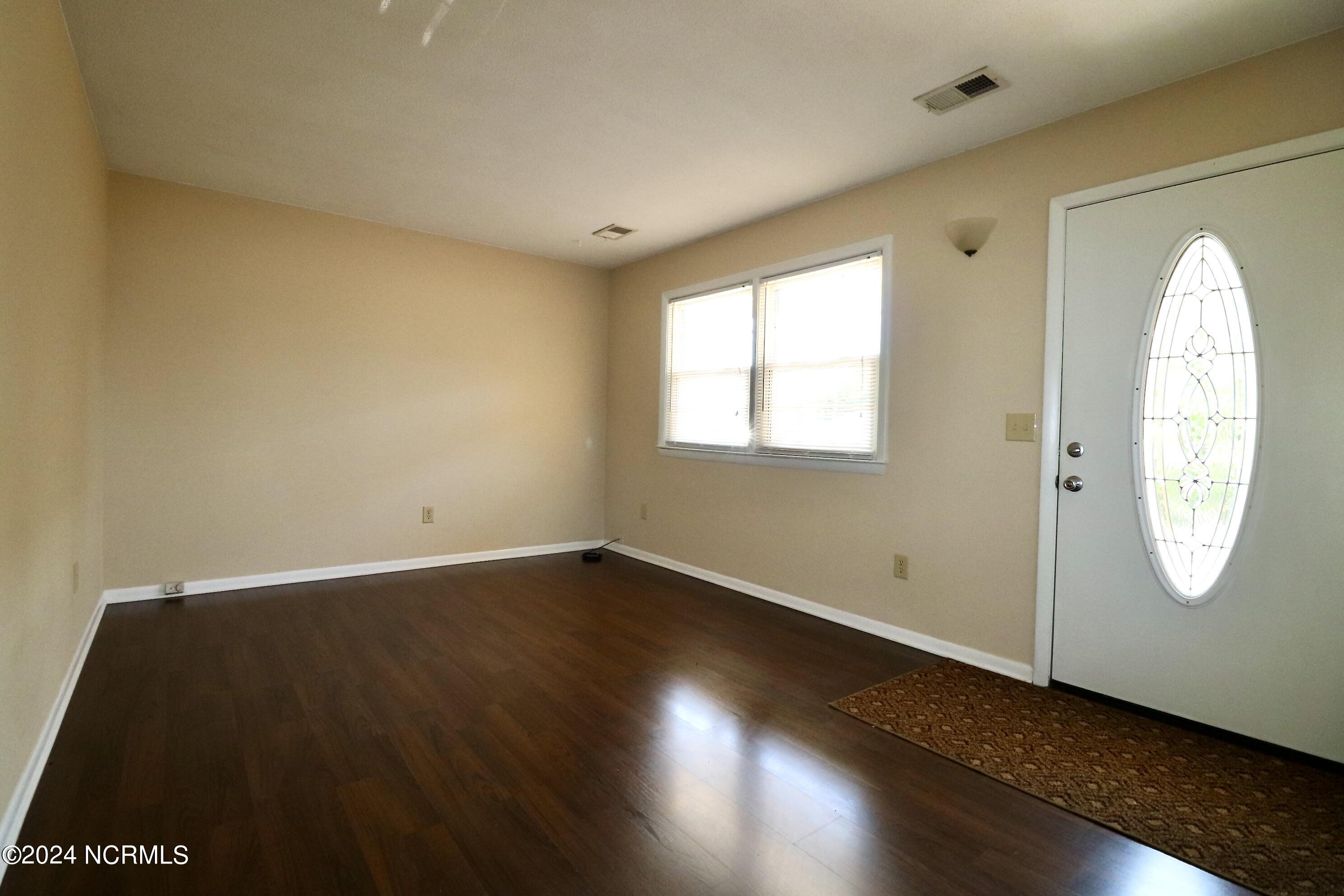 422 Cathay Road Wilmington, NC 28412 - Photo 8 of 18 F9AC8A36-9BEC-47BE-BB4E-5FA8F12057A3_1_2